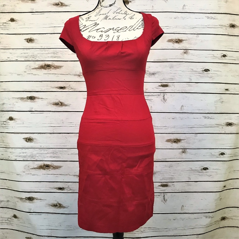 Red Pinup Wiggle Dress - Picture 5 of 9